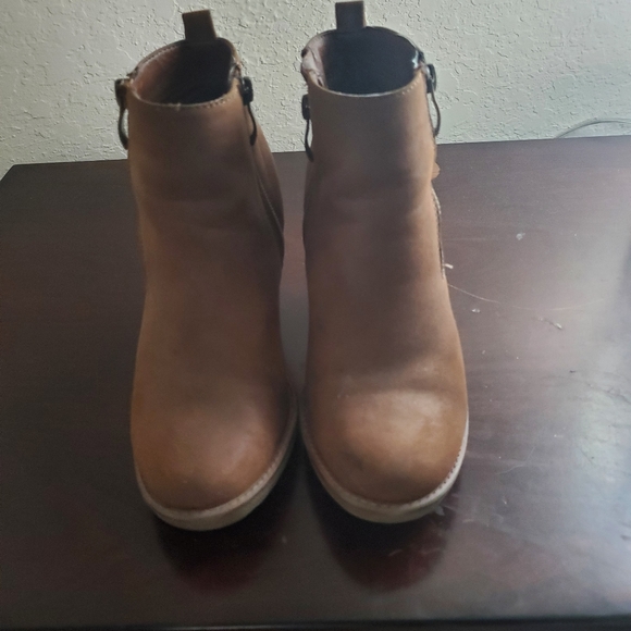 Size 5 Limelight boots - Picture 4 of 6